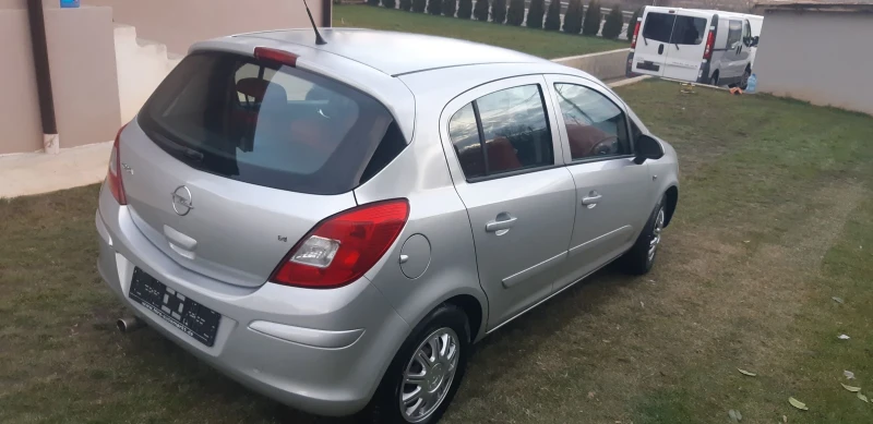 Opel Corsa 1.4-90 кс-Бензин, снимка 4 - Автомобили и джипове - 53101109
