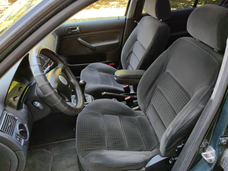 VW Golf VW Golf 4 1.6 SR 101к.с, снимка 12 - Автомобили и джипове - 53169701