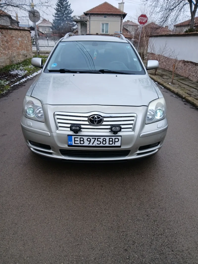Toyota Avensis 2.0D 116 НОВ ВНОС РЕГИСТРИРАН ЗИМНИ ГУМИ , снимка 2 - Автомобили и джипове - 53231649
