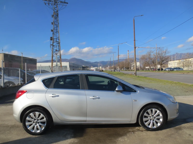 Opel Astra 1.7 CDTI , снимка 4 - Автомобили и джипове - 53258486