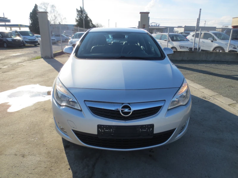 Opel Astra 1.7 CDTI , снимка 2 - Автомобили и джипове - 53258486