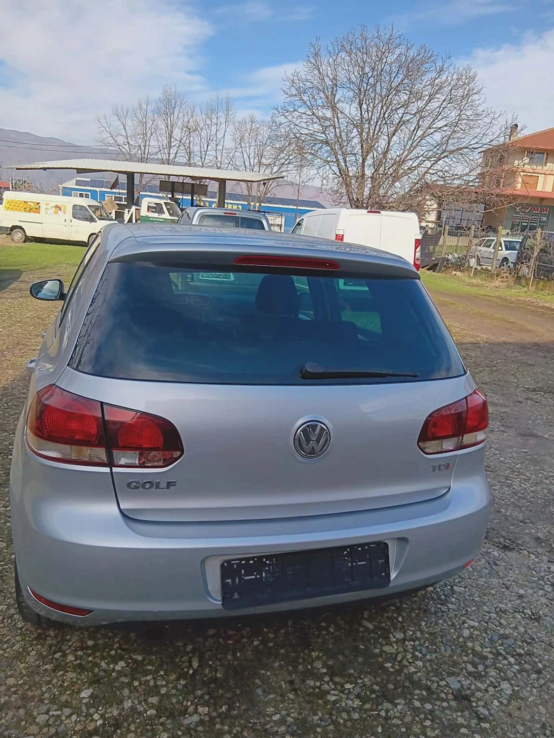 VW Golf 1.6, снимка 6 - Автомобили и джипове - 53262018