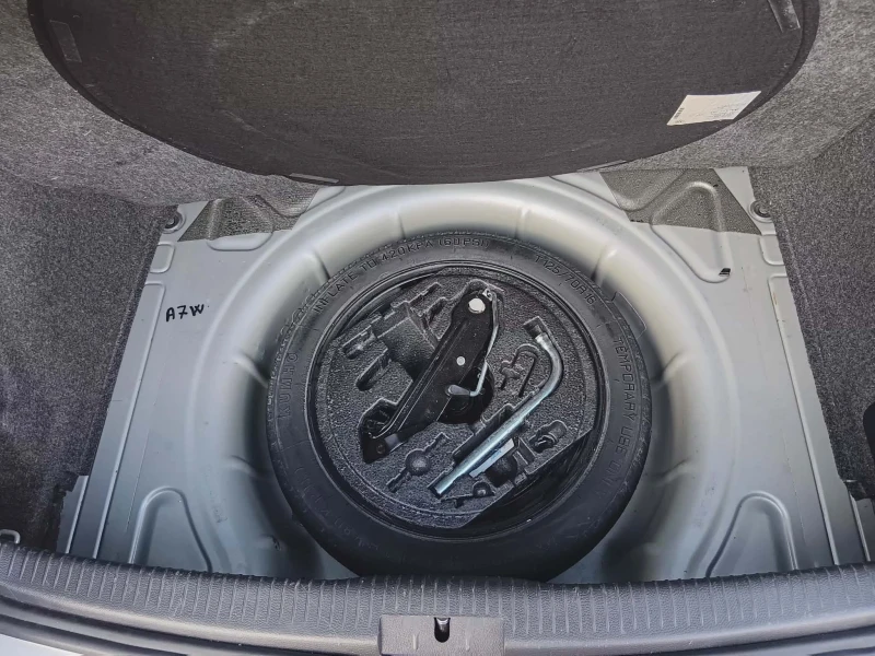 VW Golf 1.6, снимка 16 - Автомобили и джипове - 53262018