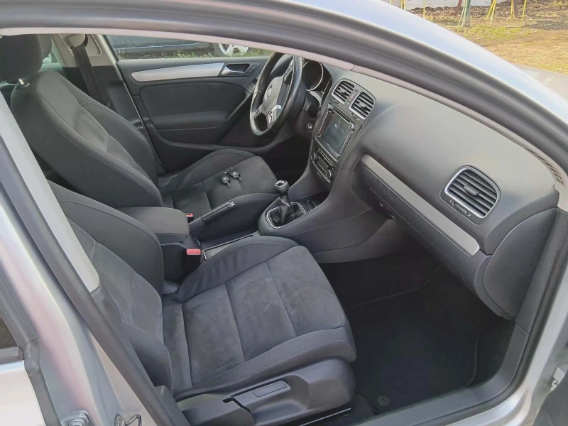 VW Golf 1.6, снимка 12 - Автомобили и джипове - 53262018