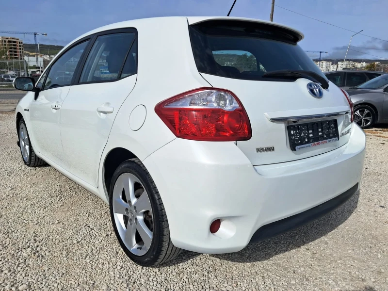 Toyota Auris 1.8Хибрид АВТОМАТИК, снимка 9 - Автомобили и джипове - 53514542