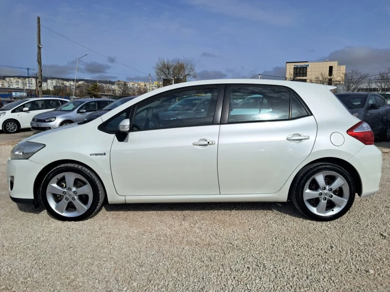 Toyota Auris 1.8Хибрид АВТОМАТИК, снимка 8 - Автомобили и джипове - 53514542