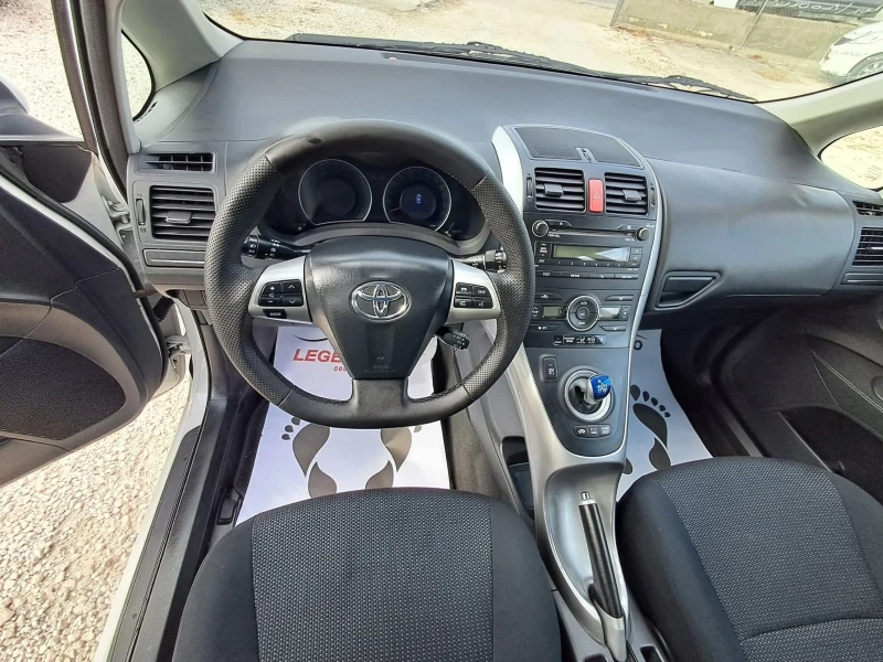 Toyota Auris 1.8Хибрид АВТОМАТИК, снимка 14 - Автомобили и джипове - 53514542