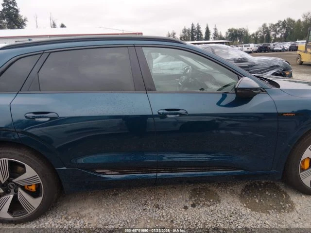 Audi E-Tron PREMIUM PLUS* QUATTRO* 360* PANO* ПОДГРЕВ* КОЖА* , снимка 12 - Автомобили и джипове - 55594079