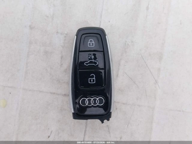 Audi E-Tron PREMIUM PLUS* QUATTRO* 360* PANO* ПОДГРЕВ* КОЖА* , снимка 10 - Автомобили и джипове - 55594079