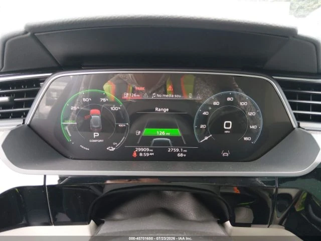 Audi E-Tron PREMIUM PLUS* QUATTRO* 360* PANO* ПОДГРЕВ* КОЖА* , снимка 7 - Автомобили и джипове - 55594079