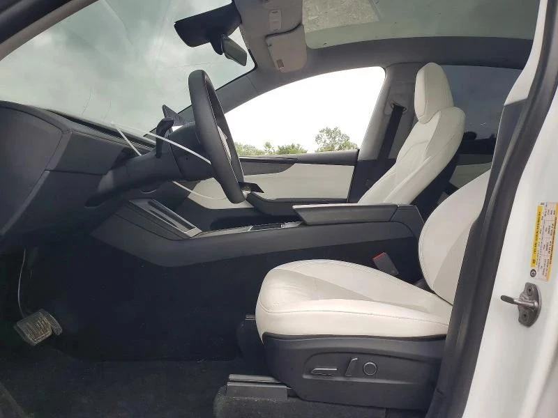 Tesla Model Y, снимка 7 - Автомобили и джипове - 56713445
