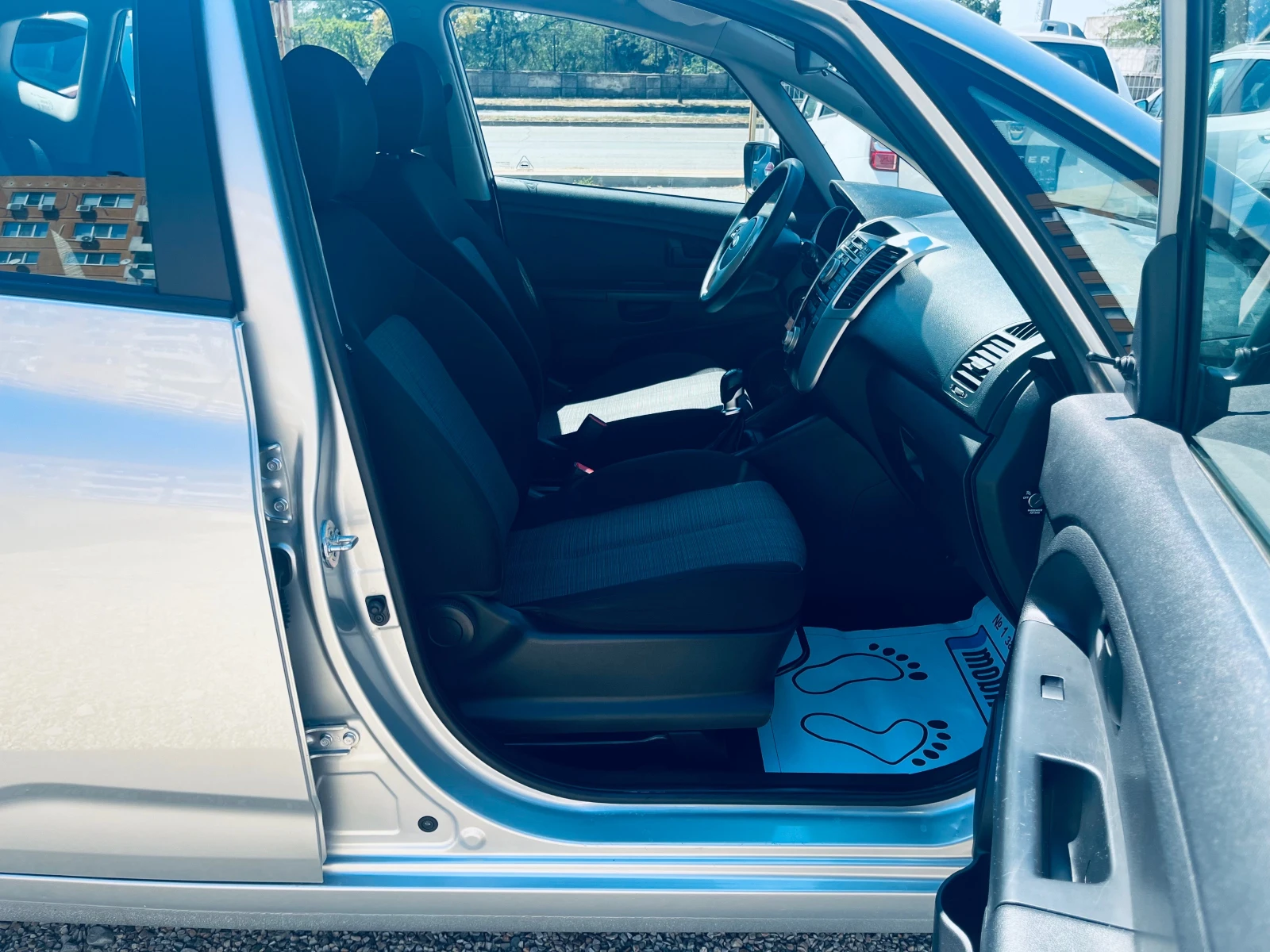 Kia Venga 1.4i BI FUEL  | Mobile.bg — изображение 12