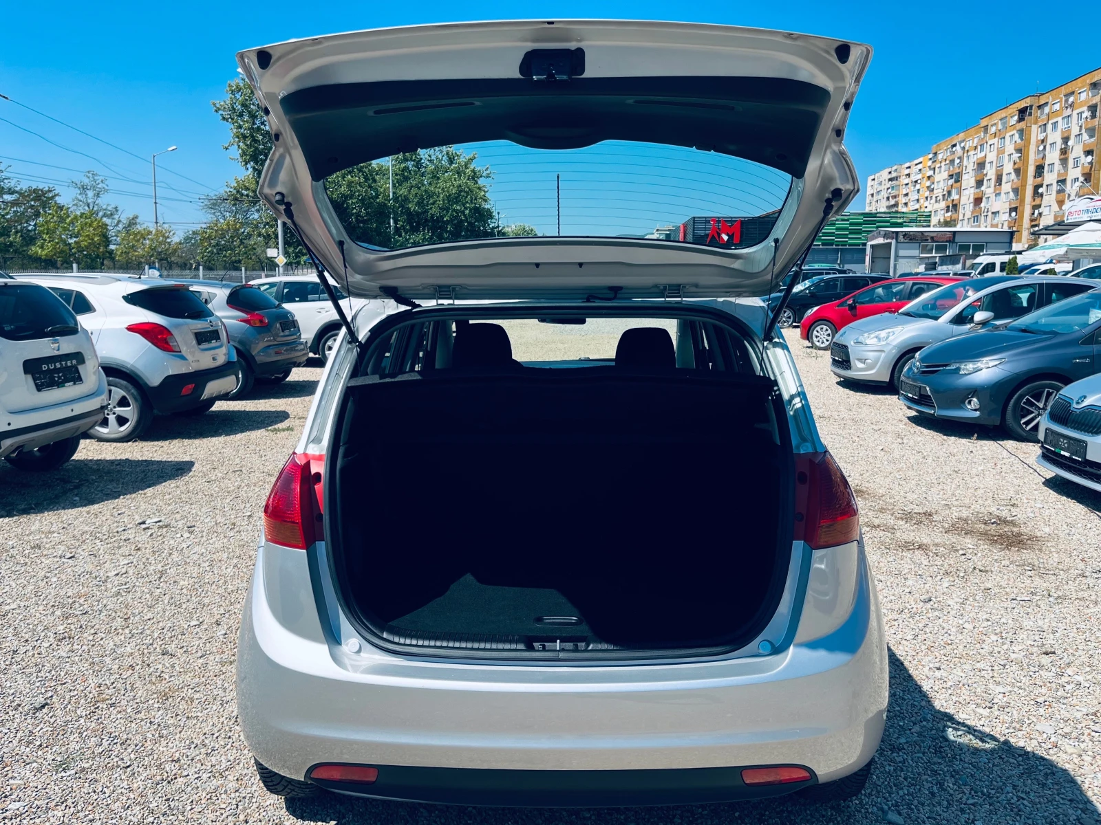 Kia Venga 1.4i BI FUEL  | Mobile.bg — изображение 15