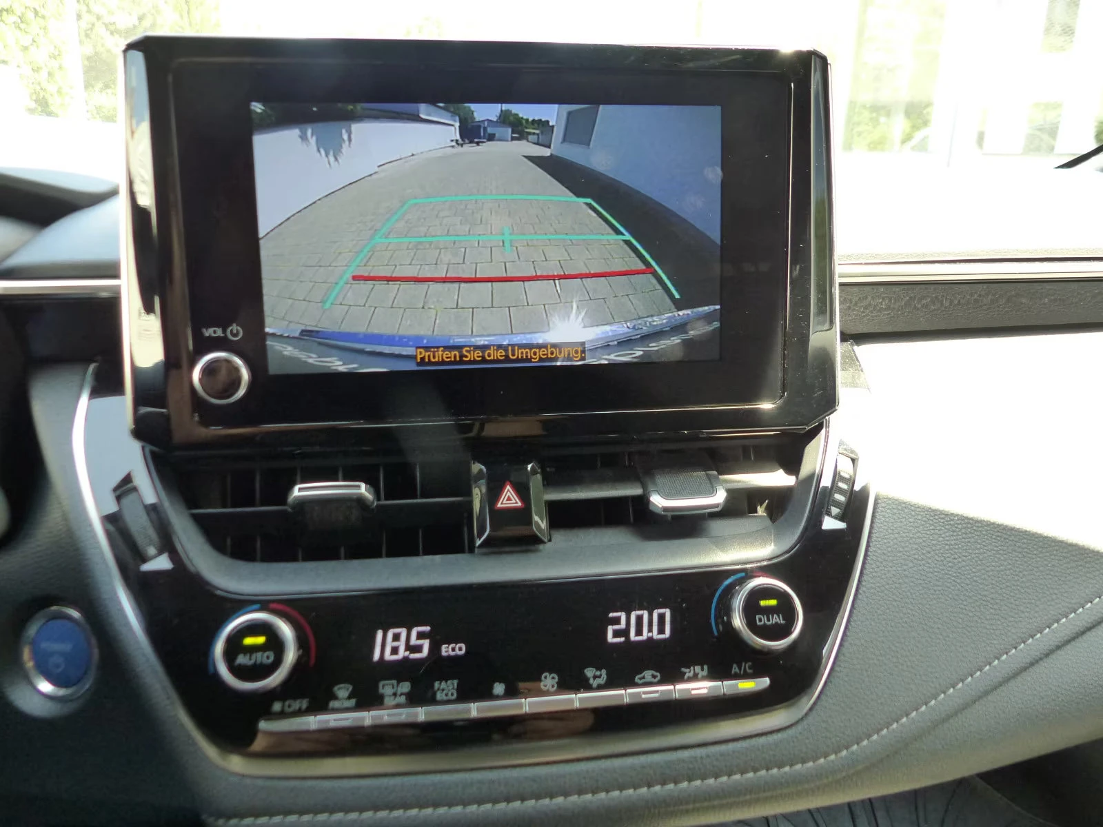 Toyota Corolla 2.0HEV/TS/184HP/SMART-KEY/CARPLAY/LED/DAB/540f | Mobile.bg   13