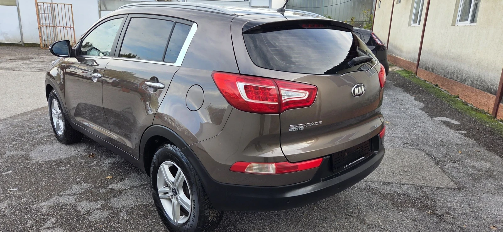 Kia Ceed 2.0бензин, 4х4, 163к.с/като нов/евро5b/ - изображение 8