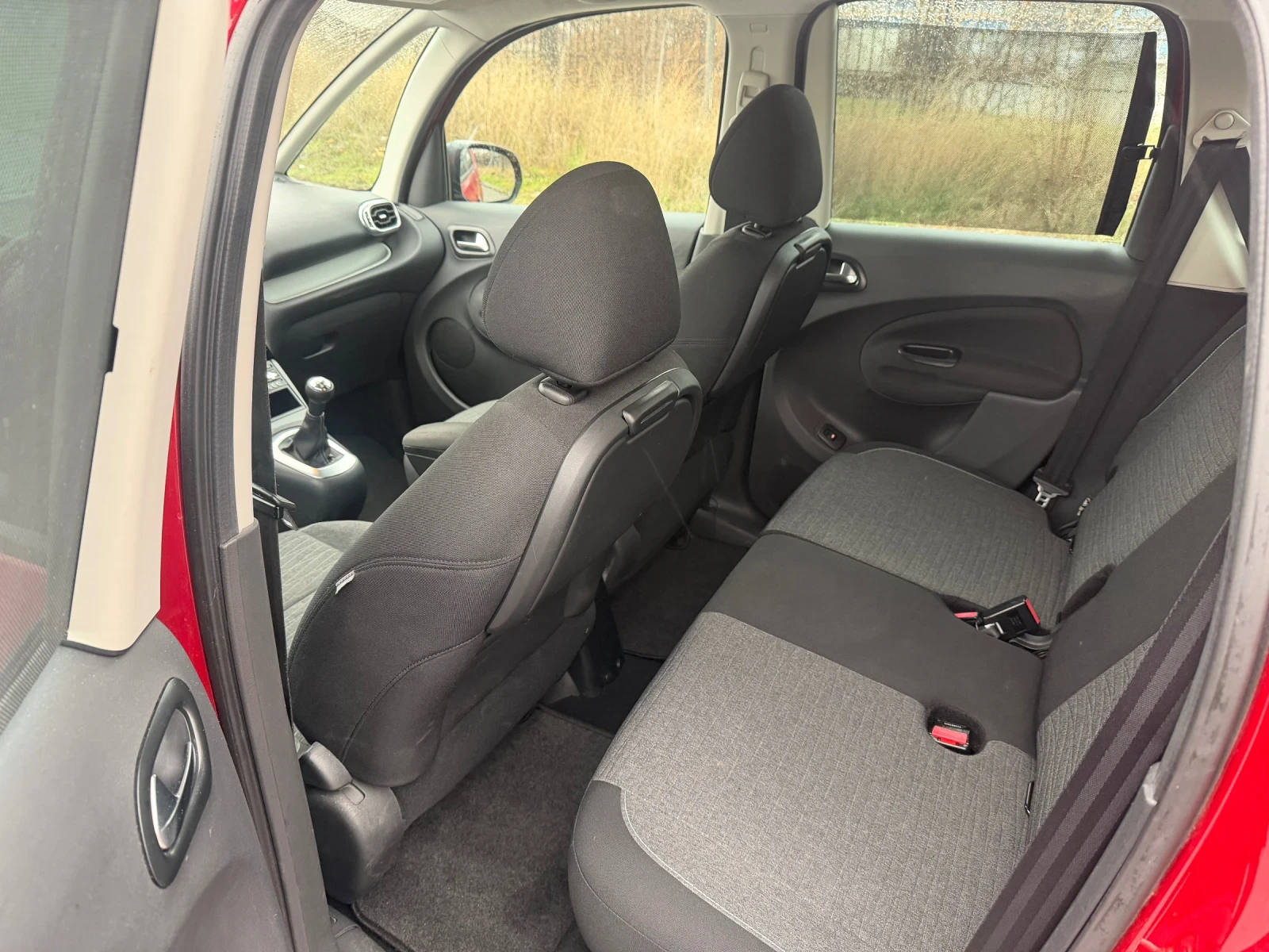 Citroen C3 Picasso Exclusive 1.2Pure Tech 110k.c. | Mobile.bg � ����������� 11
