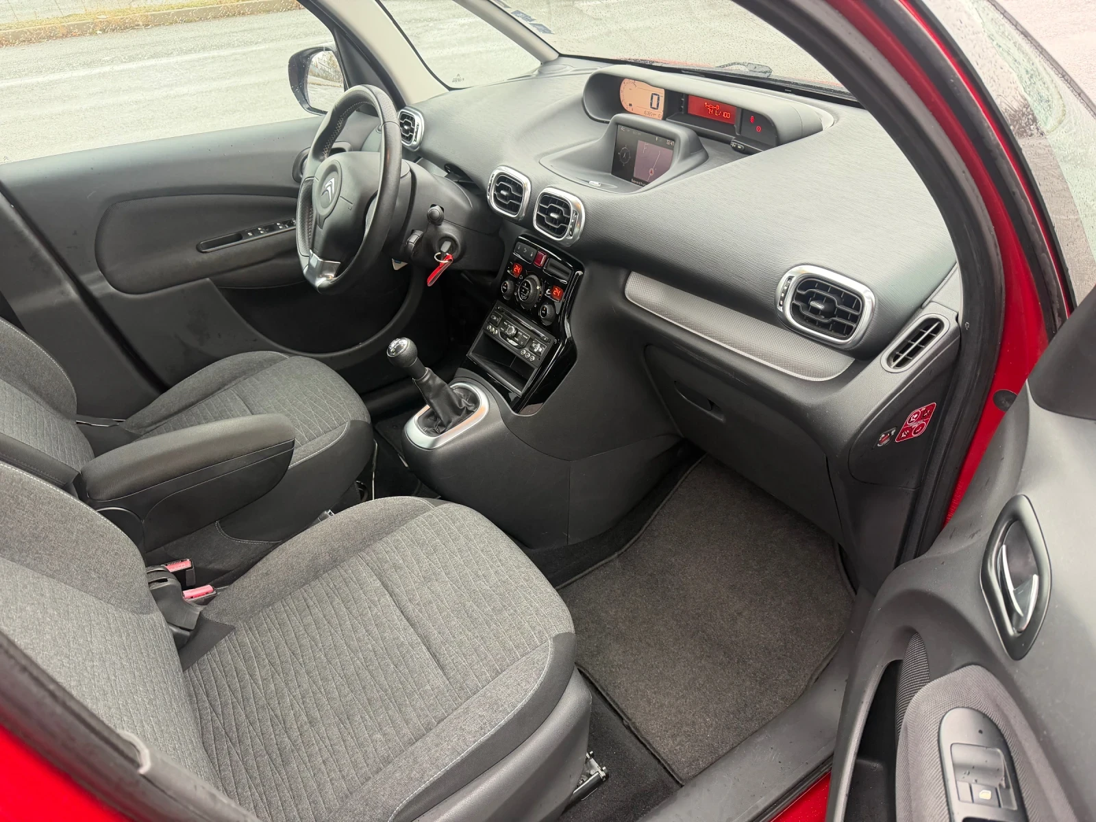 Citroen C3 Picasso Exclusive 1.2Pure Tech 110k.c. | Mobile.bg � ����������� 10