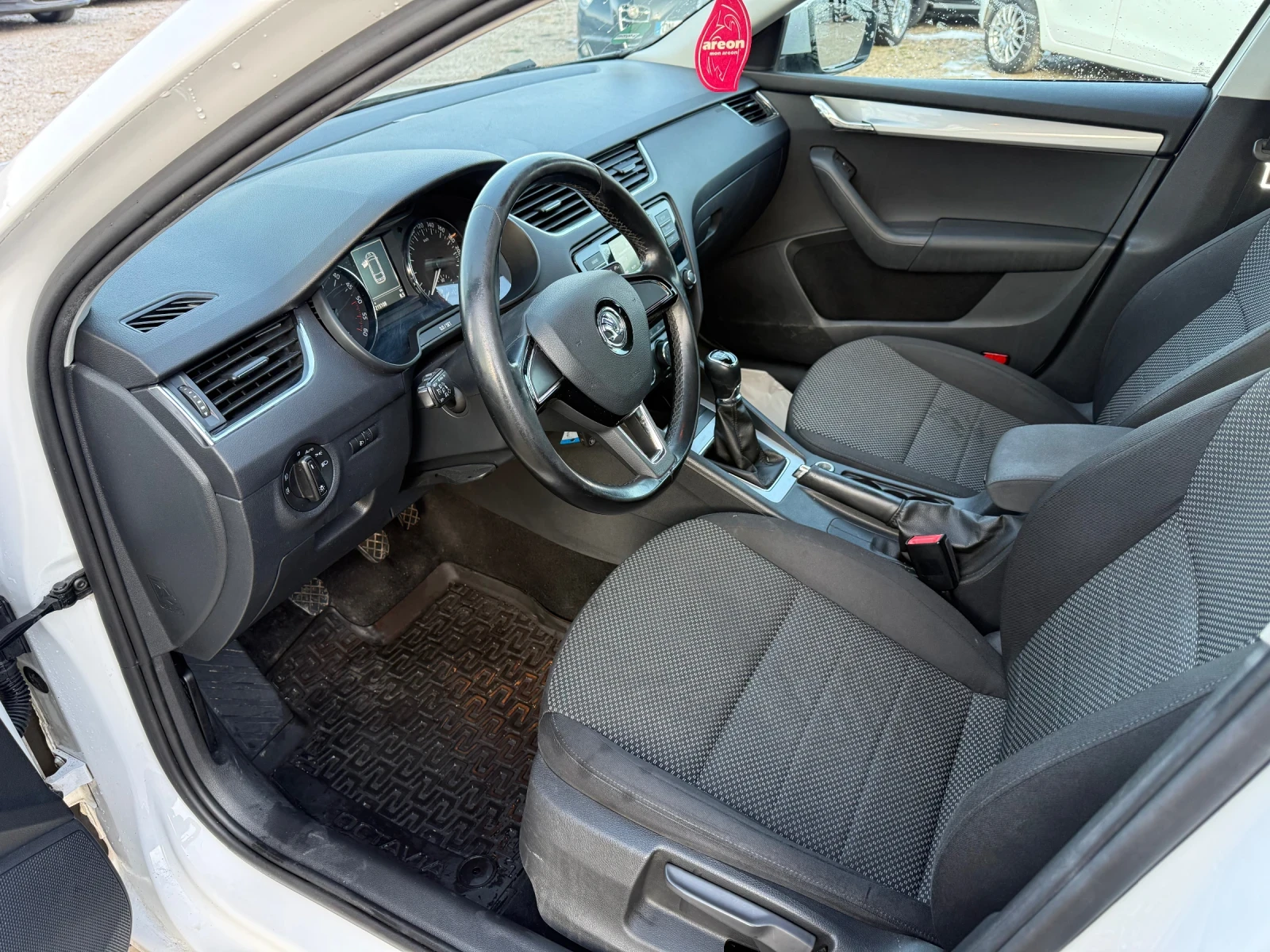 Skoda Octavia 1.6TDI - изображение 5