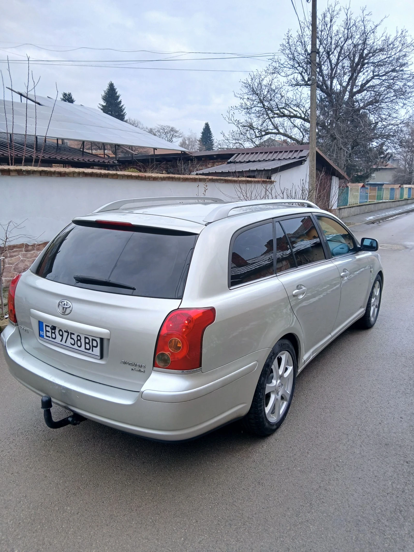 Toyota Avensis 2.0D 116 НОВ ВНОС РЕГИСТРИРАН ЗИМНИ ГУМИ  - изображение 4