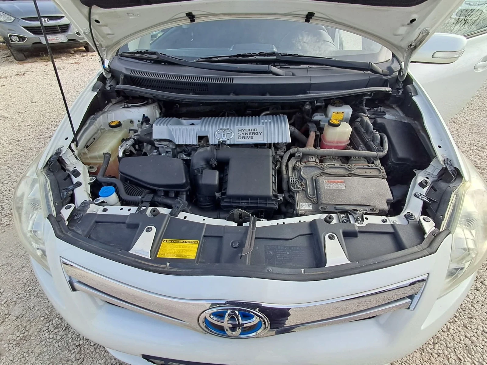 Toyota Auris 1.8Хибрид АВТОМАТИК - изображение 10