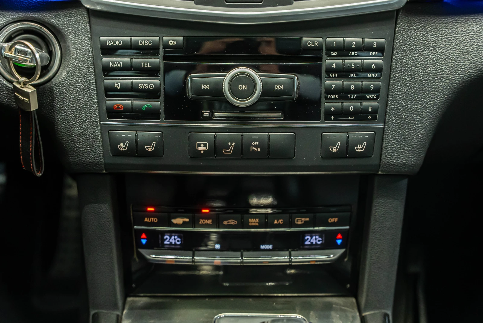 Mercedes-Benz E 63 AMG, снимка 14 - Автомобили и джипове - 53768038