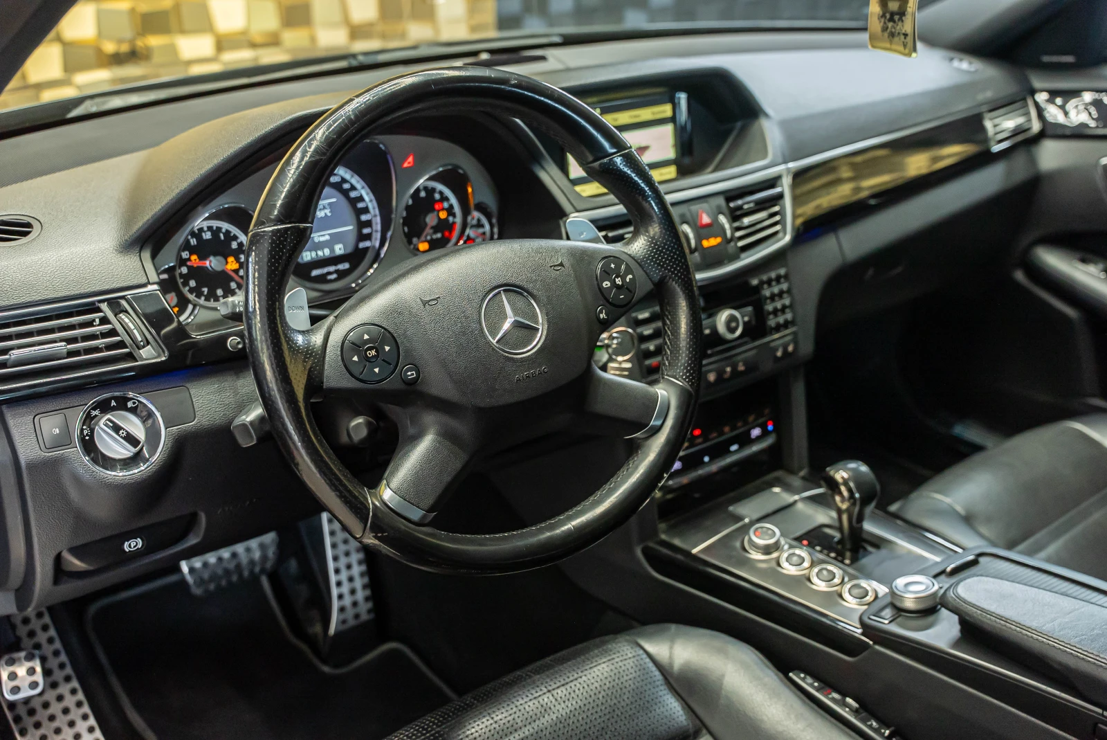 Mercedes-Benz E 63 AMG, снимка 7 - Автомобили и джипове - 53768038