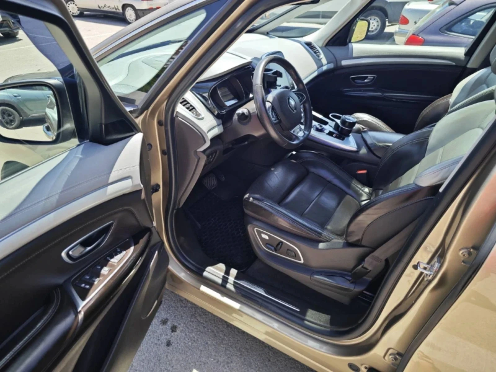 Renault Grand espace, снимка 14 - Автомобили и джипове - 53832847