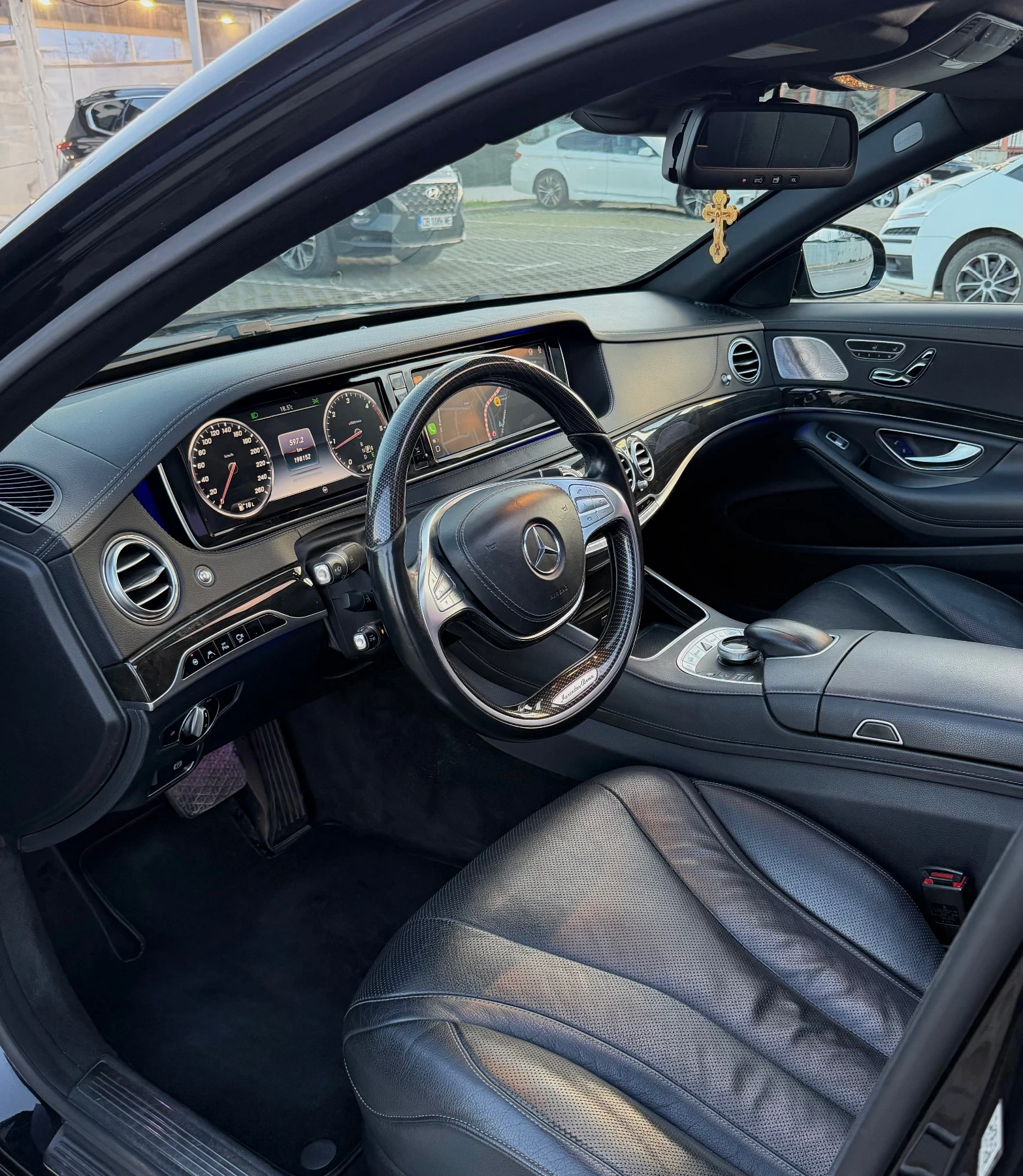 Mercedes-Benz S 350 LONG/PANORAMA/AMG/FACE/BURM/3xTV/360/NIGHT VISION, снимка 15 - Автомобили и джипове - 53879114