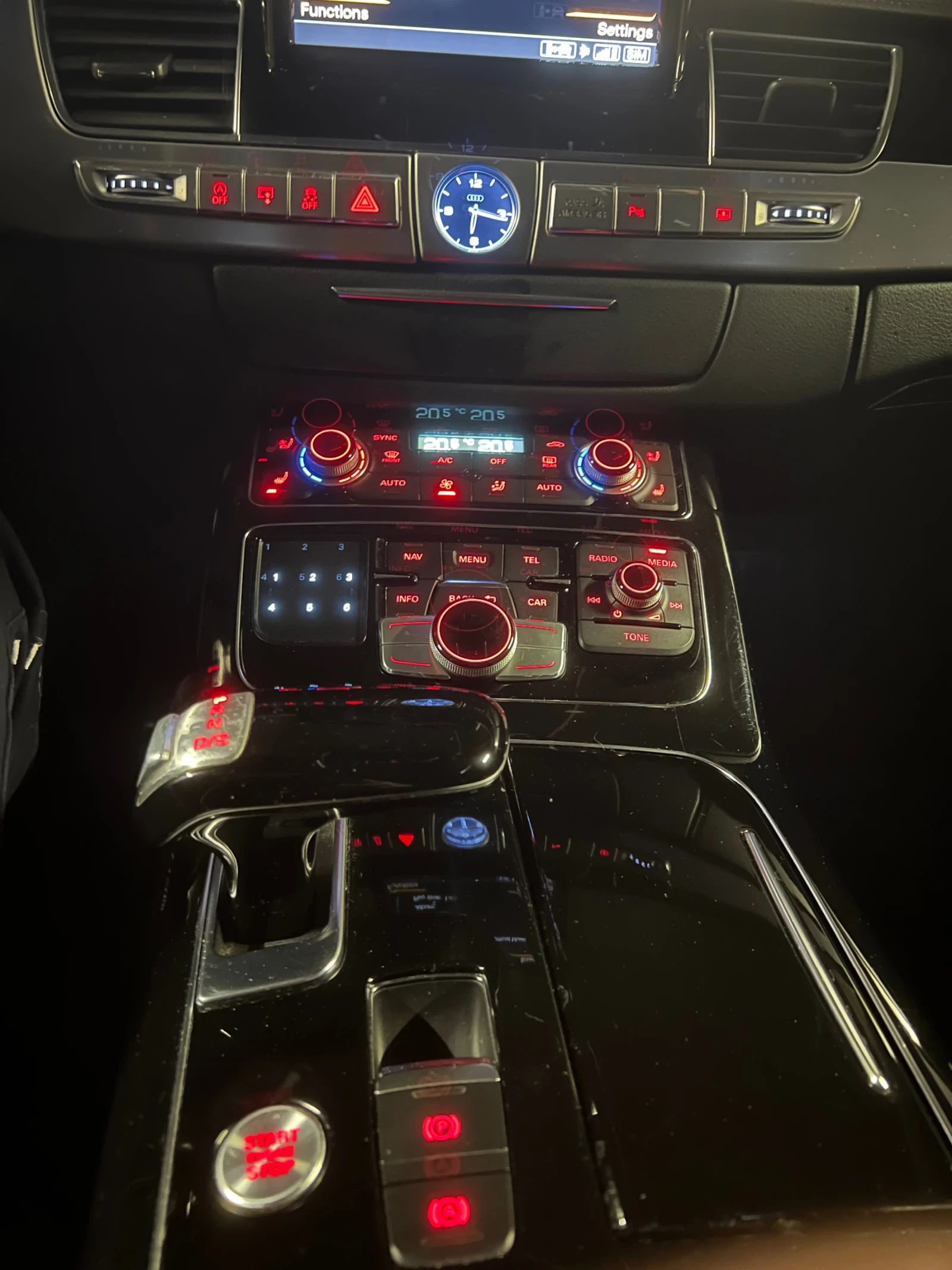 Audi A8, снимка 9 - Автомобили и джипове - 54062435