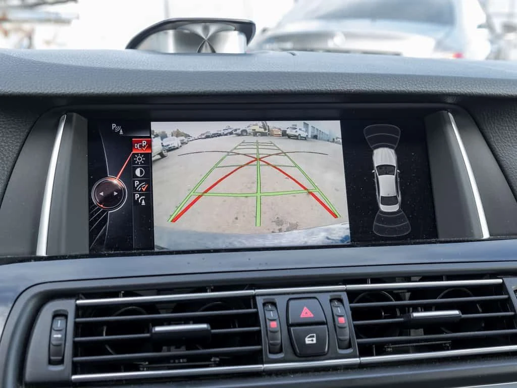 BMW M5 * Certified, Stage 2, Ceramic, NEW TIRES, RARE PAI, снимка 14 - Автомобили и джипове - 54173680