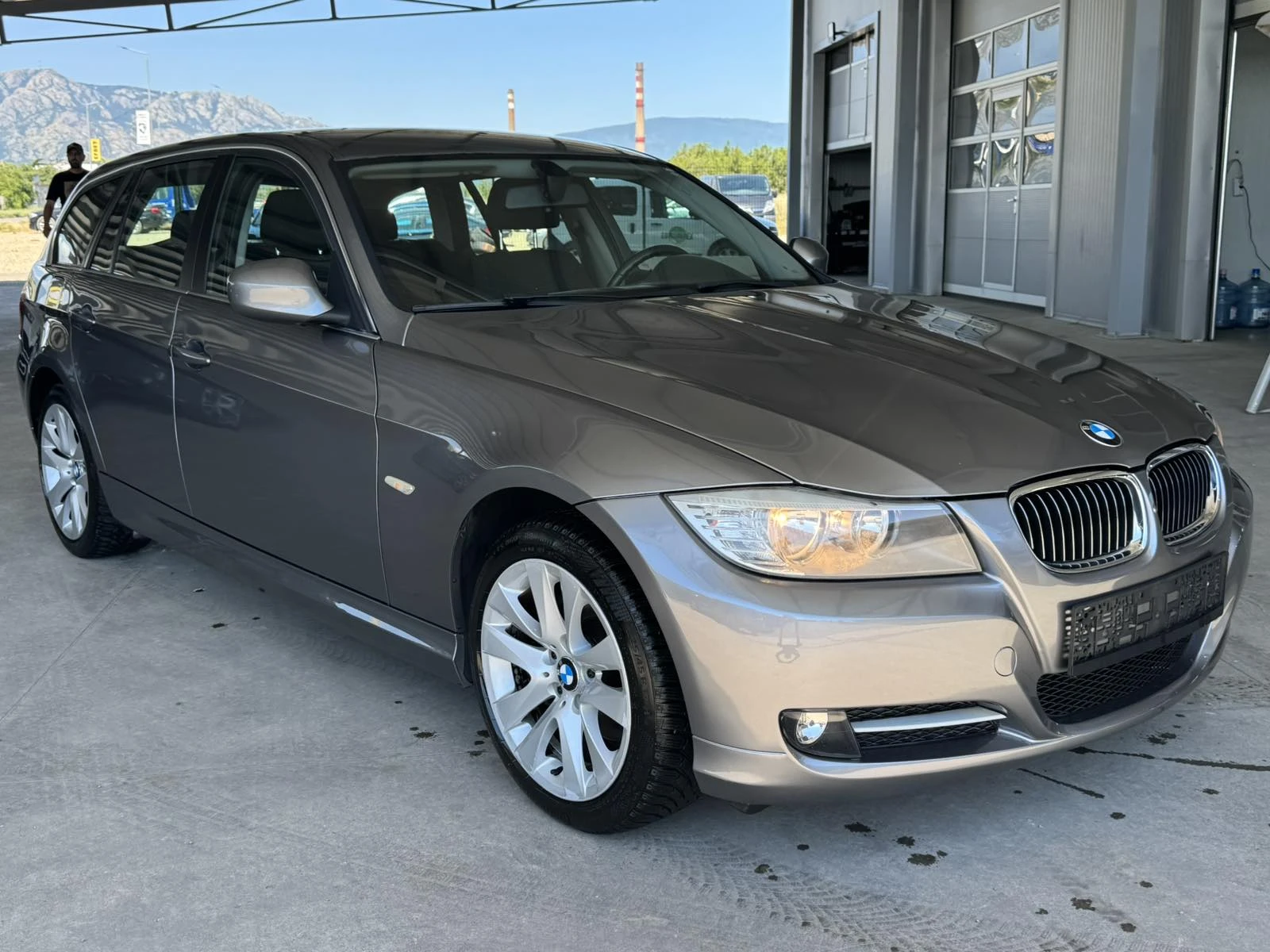 BMW 318 2.0d* 143ps* AВТОМАТ* , снимка 7 - Автомобили и джипове - 54868005