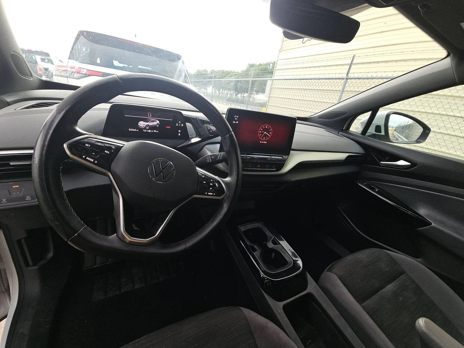 VW ID.4 PRO, снимка 10 - Автомобили и джипове - 54939781