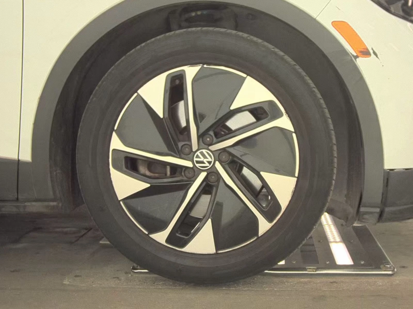 VW ID.4 PRO, снимка 9 - Автомобили и джипове - 54939781