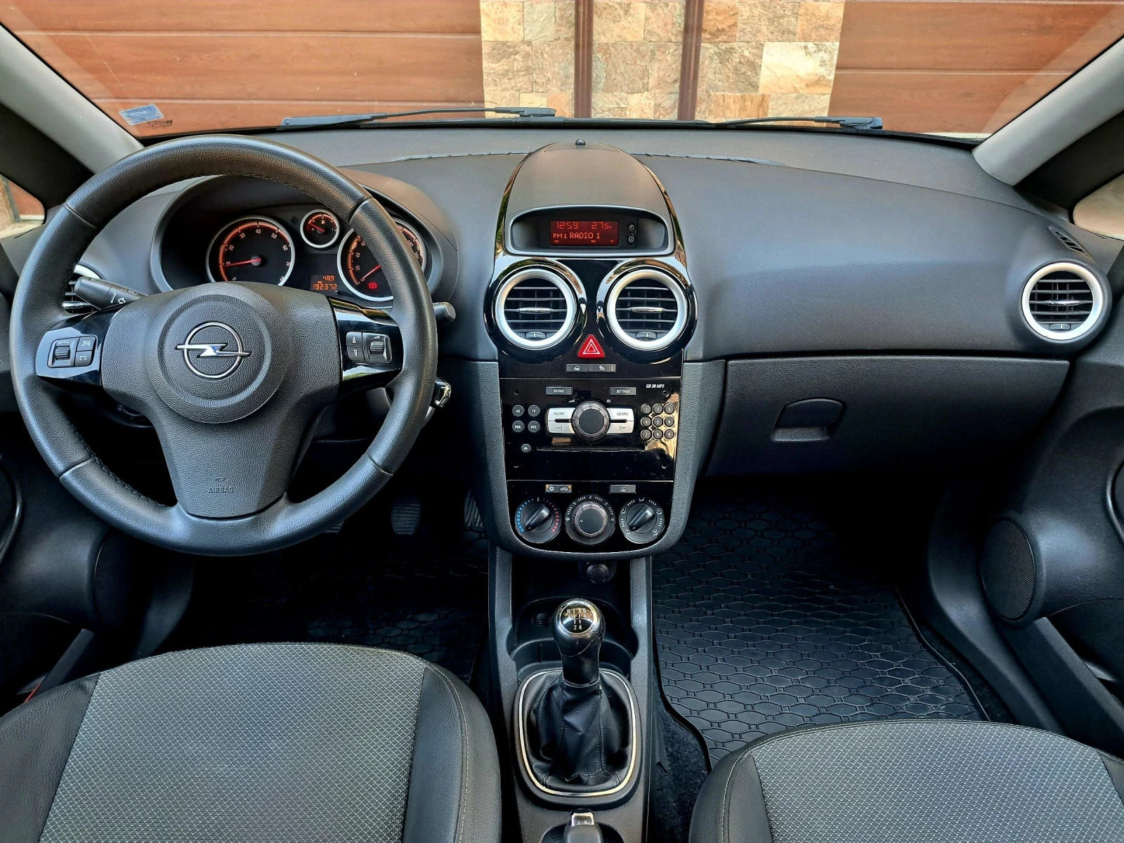 Opel Corsa 1.2, снимка 9 - Автомобили и джипове - 55058813