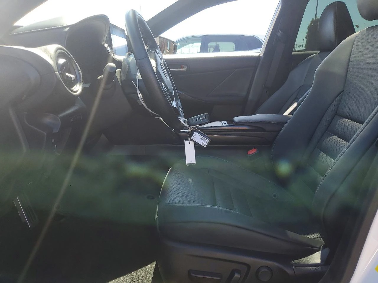 Lexus IS 350 F* SPORT* ПОДГРЕВ* КАМЕРА* SUNROOF* KEYLESS* , снимка 8 - Автомобили и джипове - 55437640