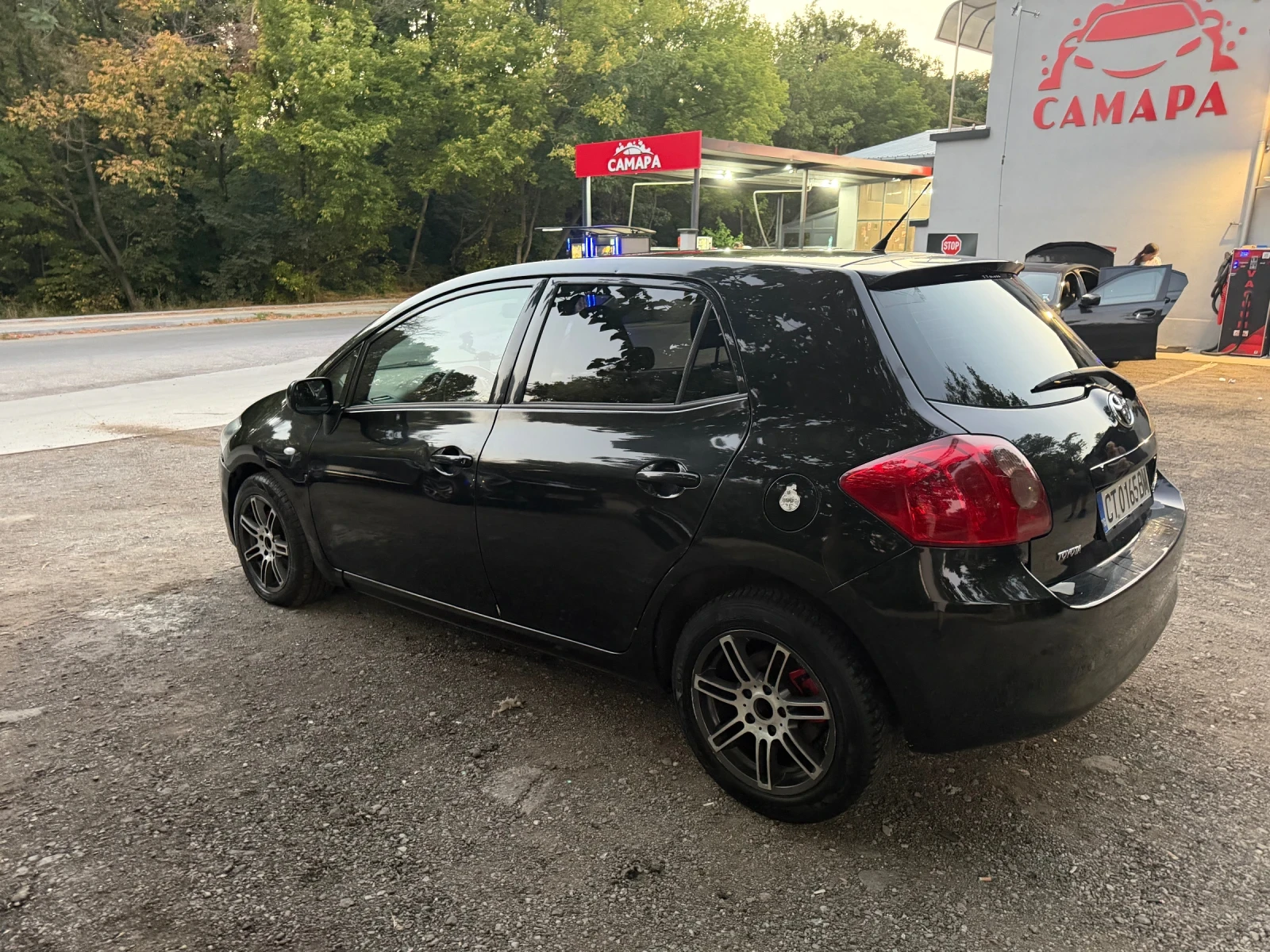 Toyota Auris, снимка 9 - Автомобили и джипове - 55683795