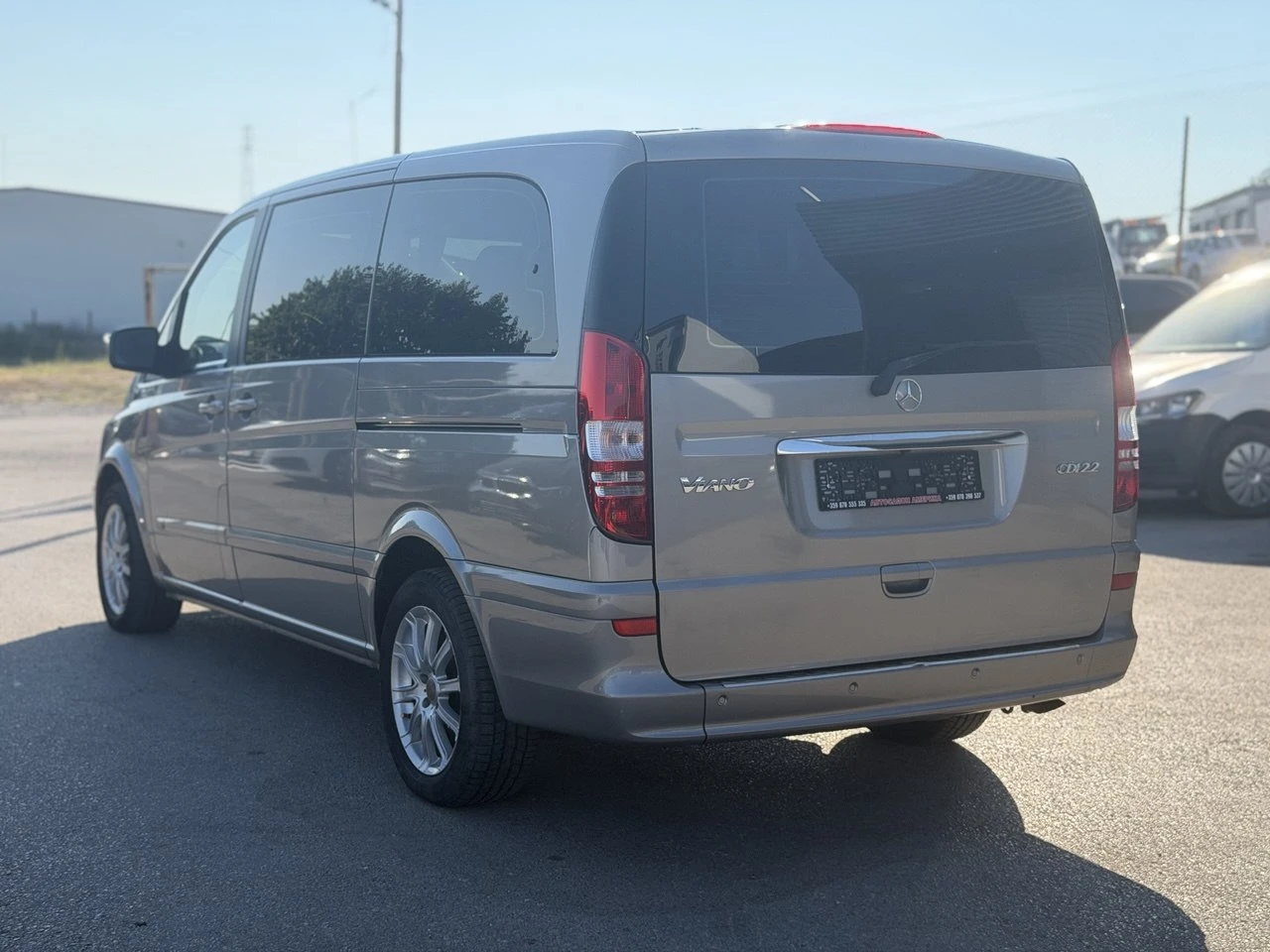 Mercedes-Benz Viano 2.2CDI FACELIFT NAVI, снимка 4 - Автомобили и джипове - 55743192