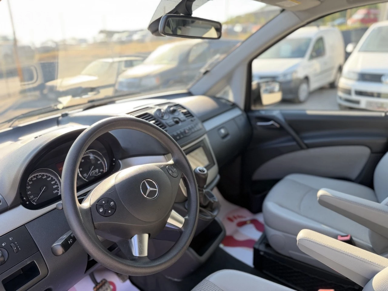 Mercedes-Benz Viano 2.2CDI FACELIFT NAVI, снимка 10 - Автомобили и джипове - 55743192