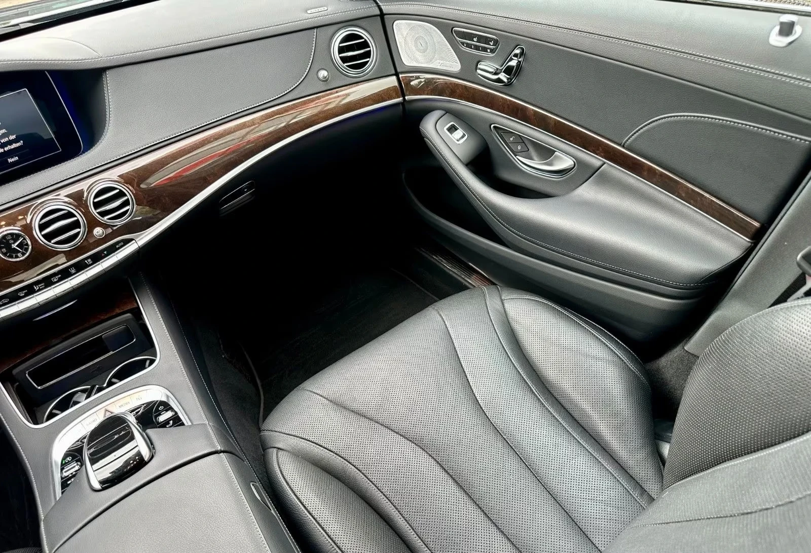 Mercedes-Benz S 560 AMG/469HP/4M/BURM/360/BURM./333h, снимка 11 - Автомобили и джипове - 55790835