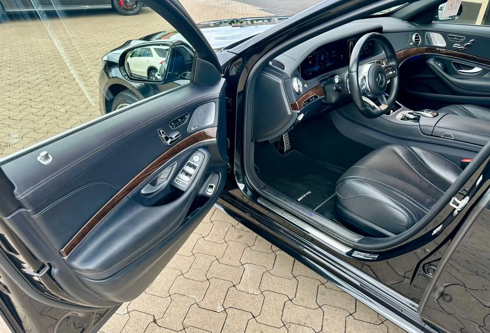Mercedes-Benz S 560 AMG/469HP/4M/BURM/360/BURM./333h, снимка 10 - Автомобили и джипове - 55790835