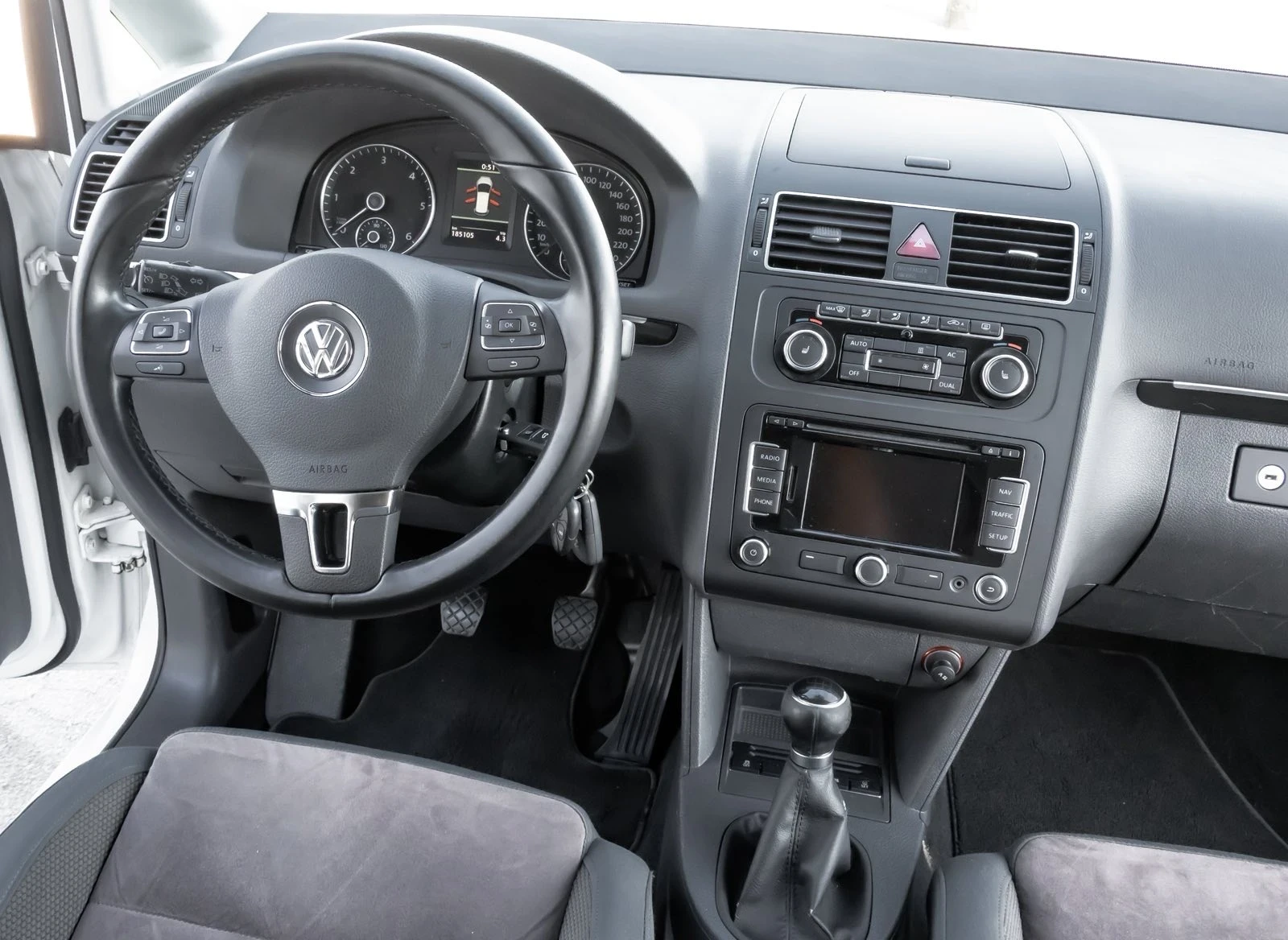VW Touran 2.0 TDI Highline | Mobile.bg � ����������� 13