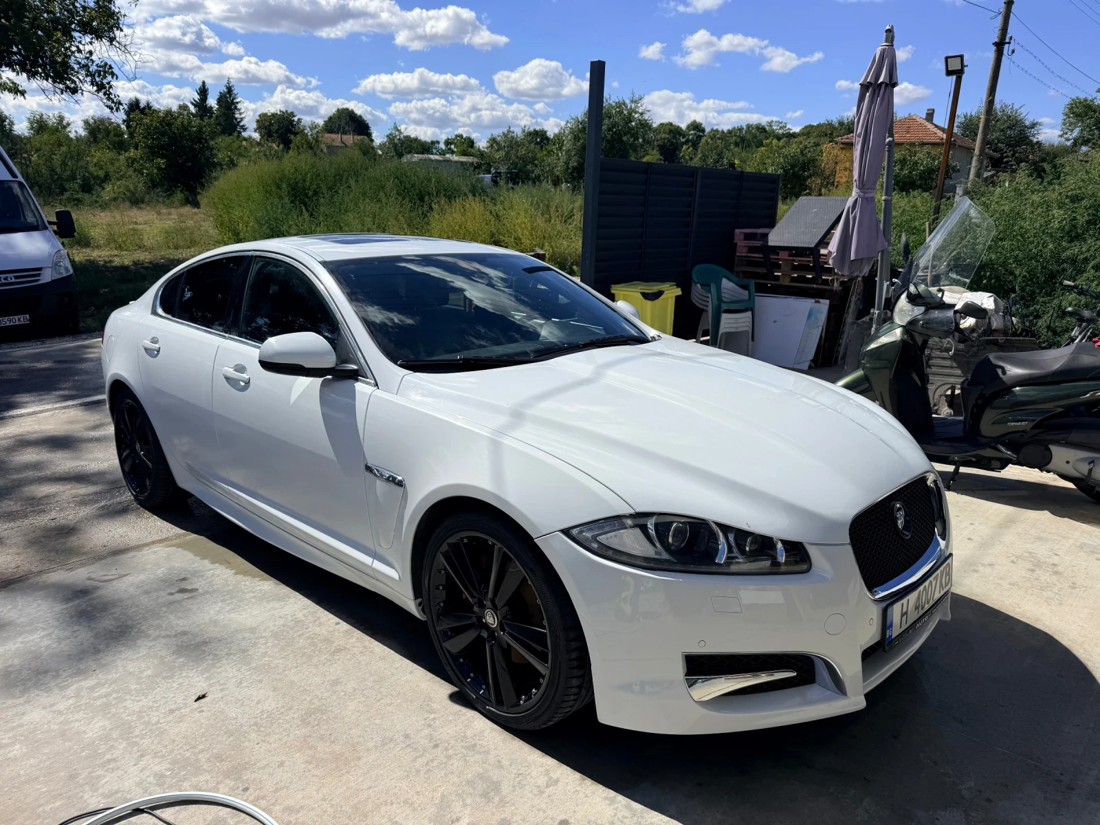 Jaguar Xf 2.2 R Line, снимка 2 - Автомобили и джипове - 56215307
