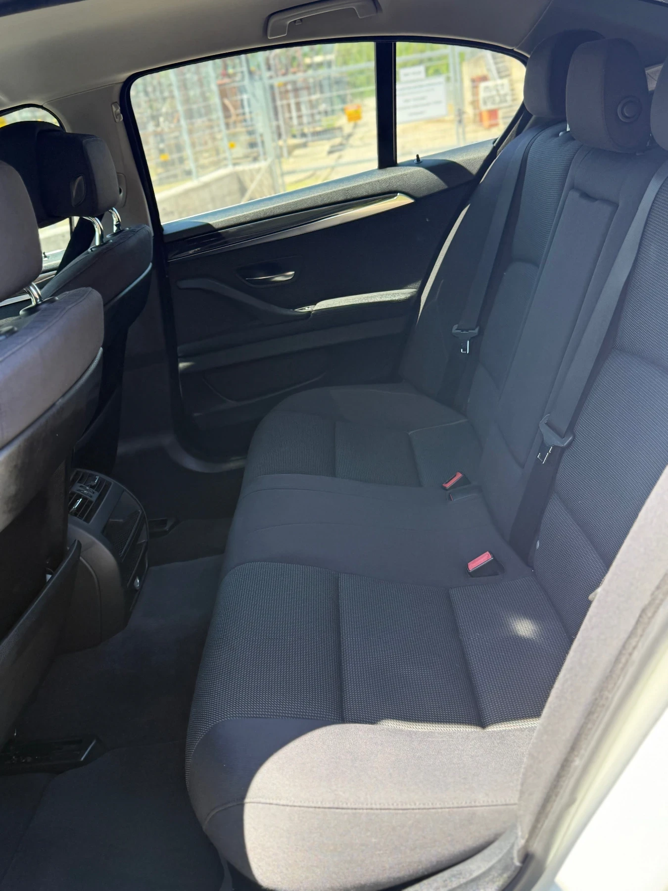 BMW 520, снимка 13 - Автомобили и джипове - 56630351