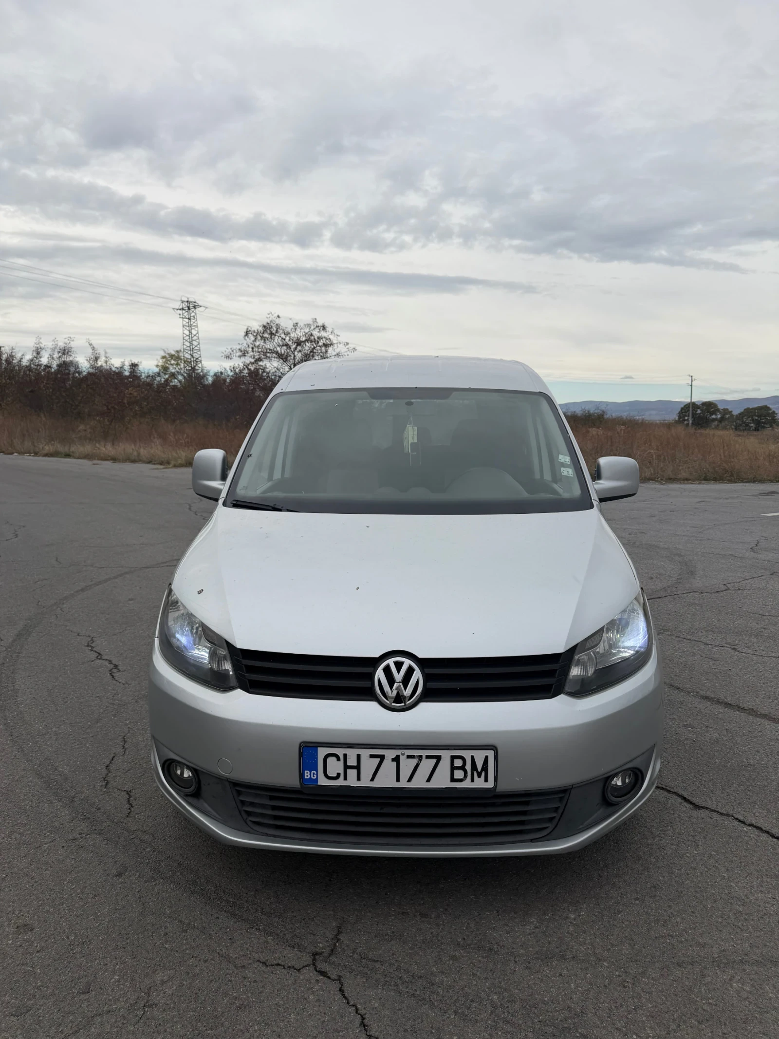 VW Caddy 1.6, снимка 3 - Автомобили и джипове - 56688144