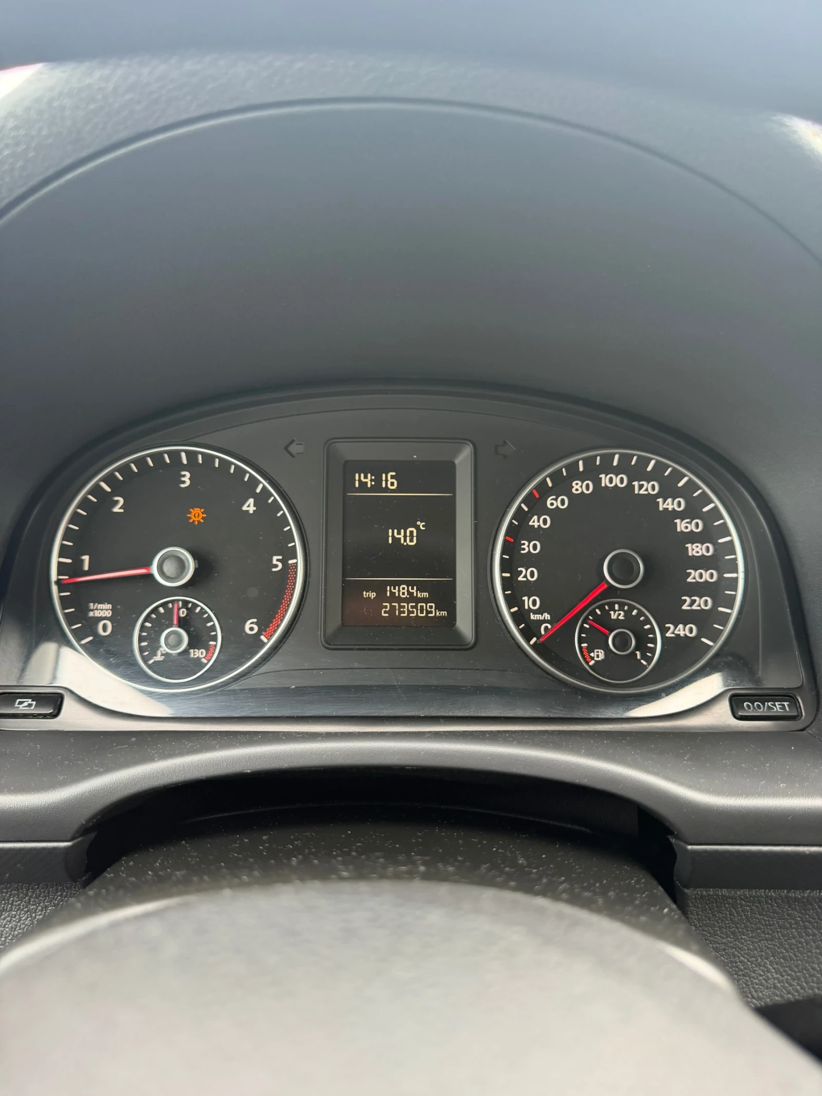 VW Caddy 1.6, снимка 5 - Автомобили и джипове - 56688144