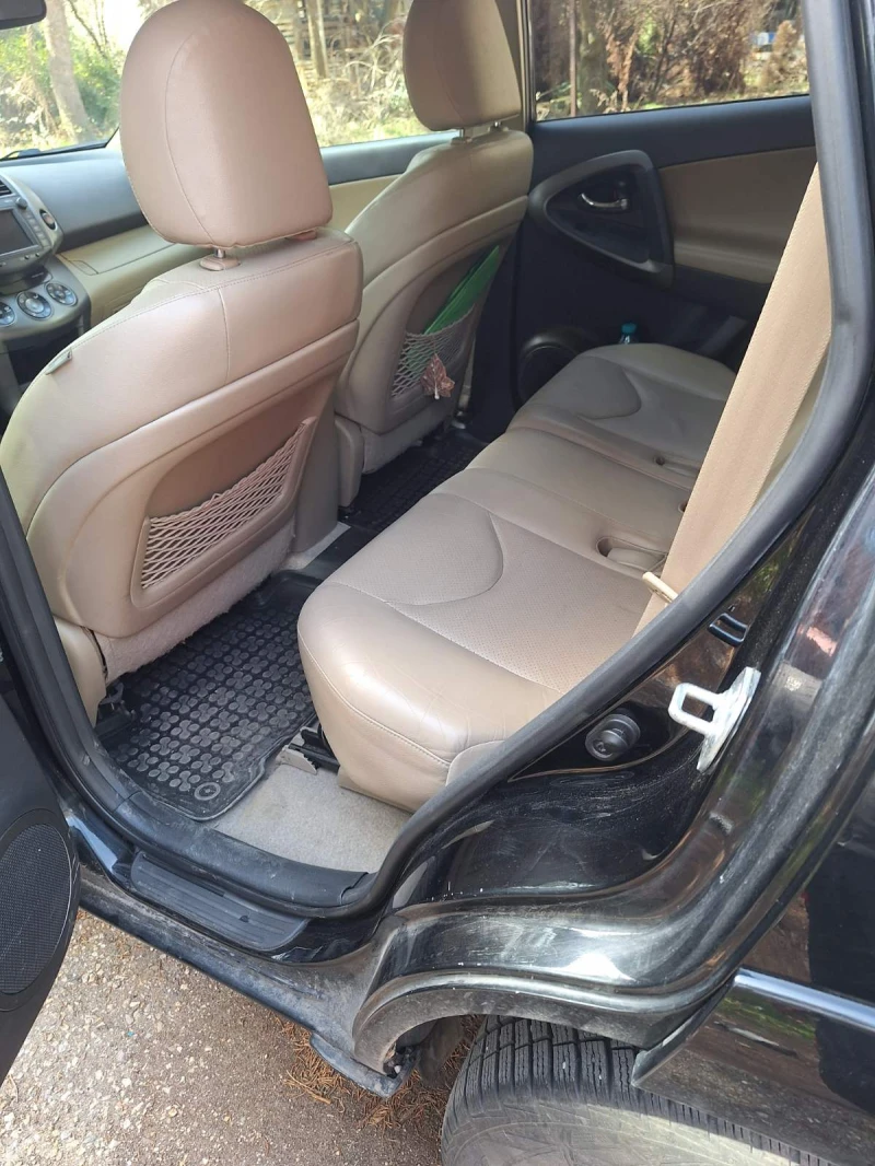 Toyota Rav4, снимка 11 - Автомобили и джипове - 49544331