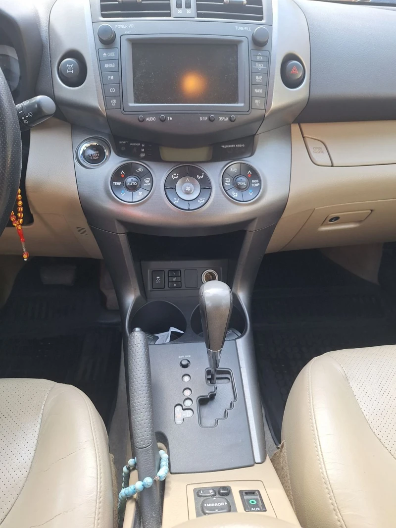 Toyota Rav4, снимка 7 - Автомобили и джипове - 49544331