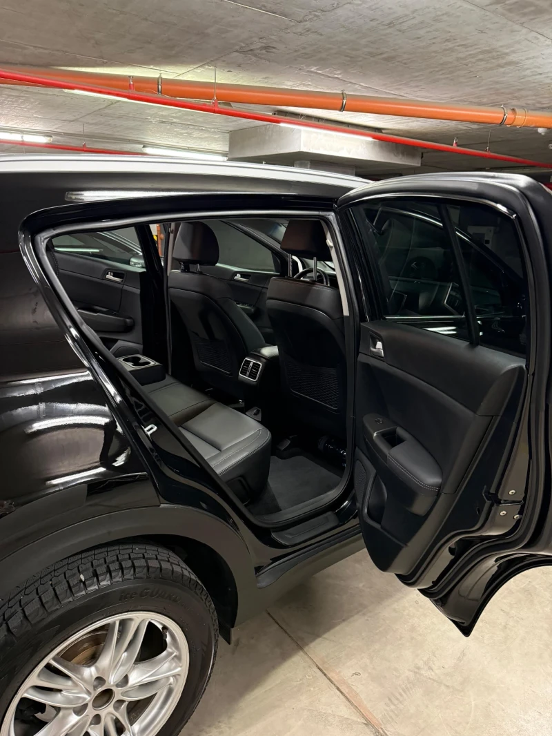 Kia Sportage, снимка 2 - Автомобили и джипове - 52854683