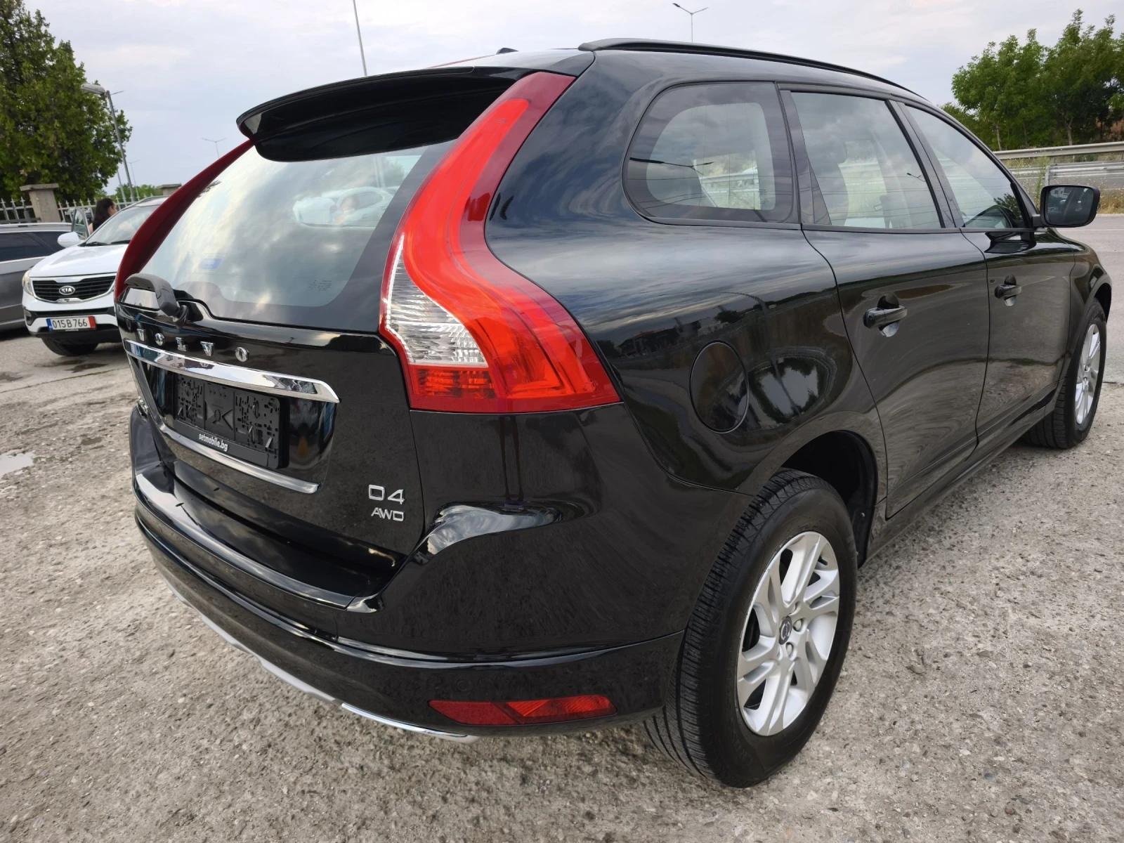Volvo XC60 2.4d 4x4 190k EVRO 6 FULL SERVICE IN VOLVO NEW  - изображение 4