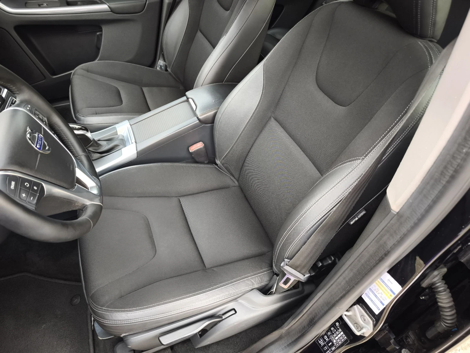 Volvo XC60 2.4d 4x4 190k EVRO 6 FULL SERVICE IN VOLVO NEW  - изображение 8